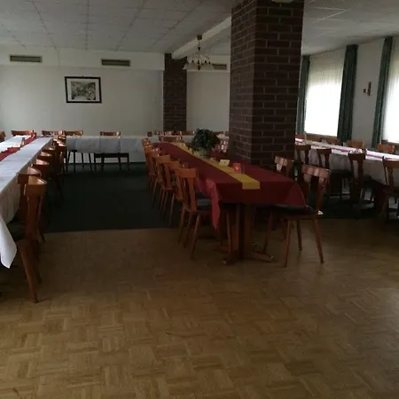 Zur Krone Hotel
