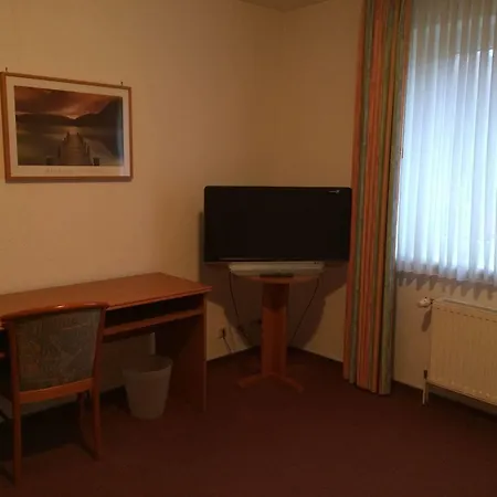 Zur Krone Hotel 2*