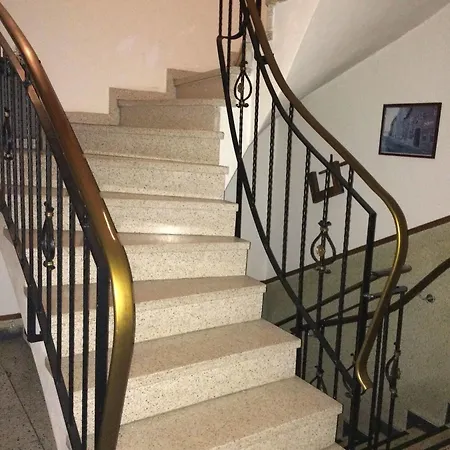 Hotel Zur Krone 2*
