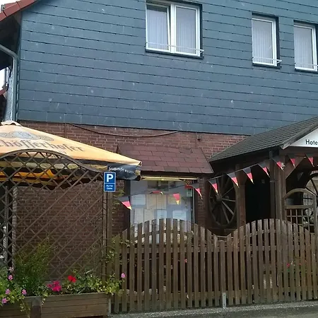 Zur Krone מלון 2*