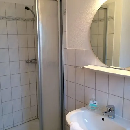 Zur Krone Hotell 2*